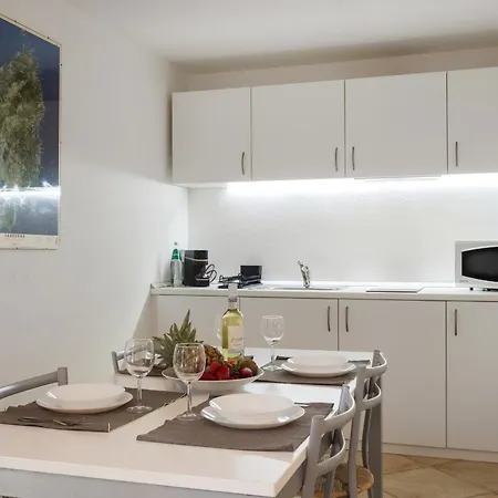 Sardegna E - Le Pensionat Olbia